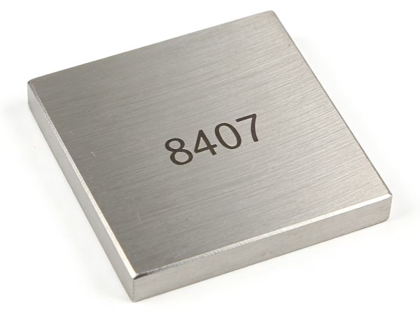 啃下8407這塊“硬骨頭”！隆實(shí)模鋼三招解決加工難題，客戶刀具壽命延長3倍，效率提高25%